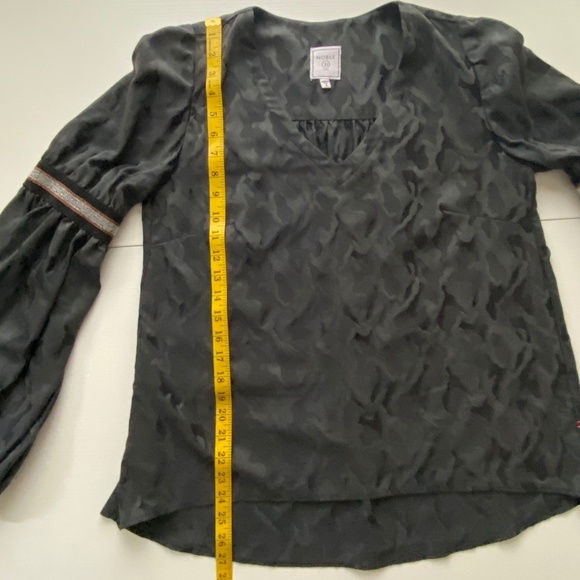 Noble 31 V-Neck Puff Sleeve Blouse Snake Camo Print Size S - Picture 14 of 16
